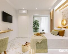 Hele huset/lejligheden Venus Suite With Hot Tub (Agios Prokopios, Grækenland)