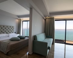 Khách sạn Aianteion Bay Luxury Hotel & Suites (Aiantio, Hy Lạp)