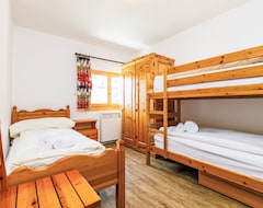 Entire House / Apartment Apartment 79-2 In Silvaplana-surlej - 5 Persons, 3 Bedrooms (Silvaplana, Switzerland)