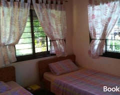 Entire House / Apartment Beachfront House In Baua With Swimming Pool. (Gonzaga, Philippines)