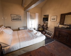 Hotel Antico Borgo (Monchiero, Italien)