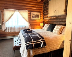 Toàn bộ căn nhà/căn hộ Secluded, Tradition Lake Cabin On 7 Acres. (Duluth, Hoa Kỳ)
