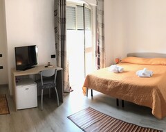 Guesthouse Raxul Room (Sestu, Italy)