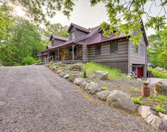 Koko talo/asunto New! Custom-built Clarklake Cabin 1/2 Mi To Lake! (Clarklake, Amerikan Yhdysvallat)