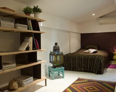 Koko talo/asunto Apartment In Arles With Terrace, Air Conditioning, Washing Machine (Arles, Ranska)