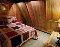 Koko talo/asunto A-frame Log Cabin In The Woods! -wifi, Hot Tub, Creek, Views, Fire Pit! (Sylva, Amerikan Yhdysvallat)
