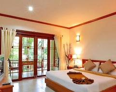 Khách sạn Meet Holiday Hotel (Rawai Beach, Thái Lan)