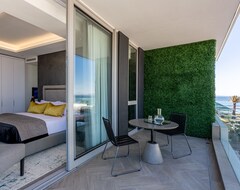 Khách sạn O' Two Hotel (Cape Town, Nam Phi)