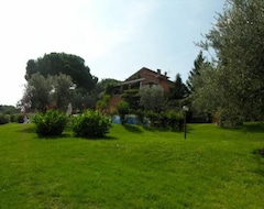 Cijela kuća/apartman Rome: Flat - 4 rooms for 4/5 persons: House with pool and garden (Pomezia, Italija)