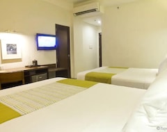 Microtel by Wyndham Acropolis (Quezon City, Filipinler)