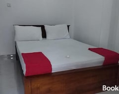 Khách sạn Happy Guest House (Batticalao, Sri Lanka)