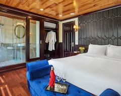 Hotel Legacy Cruise (Hong Gai, Vietnam)