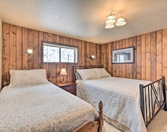 Casa/apartamento entero New! Cozy Log Cabin Escape In The Heart Of Creede! (Creede, EE. UU.)