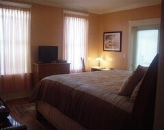 Khách sạn River Lily Inn Bed and Breakfast (Daytona Beach, Hoa Kỳ)