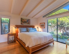 Toàn bộ căn nhà/căn hộ Breathtaking Views, Luxurious Furnishings, Relax In Carmel (Carmel-by-the-Sea, Hoa Kỳ)