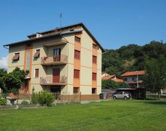 Cijela kuća/apartman Ecletic And Graceful Apartment - 4 Bed-rooms - Near Ivrea, Turin (Cascinette d'Ivrea, Italija)