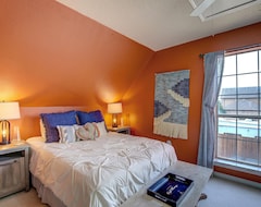 Entire House / Apartment Lovely Celina Home W/ Patio & Views On Lake! (Tioga, USA)