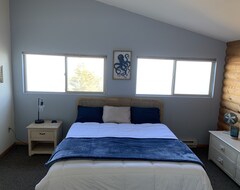 Toàn bộ căn nhà/căn hộ Beach Front Fishing Lodge With 10 Rooms! (Kenai Peninsula Borough, Hoa Kỳ)