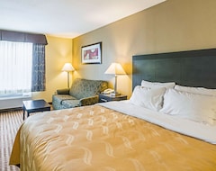 Khách sạn Days Inn And Suites (Frostburg, Hoa Kỳ)