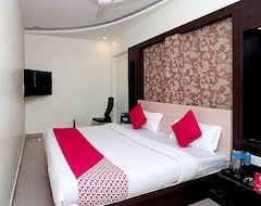 OYO 8074 Hotel G 9 (Lucknow, India)