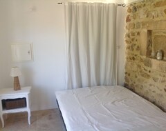 Cijela kuća/apartman Small Farmhouse In The Alpilles (3Km From Mouries), Region Of The Baux De Provence (15Min) (Saint-Martin-de-Crau, Francuska)