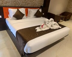 Khách sạn Purple Hotels & Resorts (Tirupur, Ấn Độ)