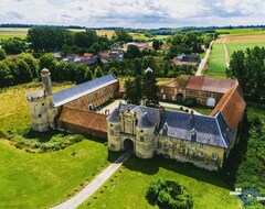 Nhà trọ Charming Gîte In A Magnificent 12th-century Château 1 Hour From Lille And 2 Hours From Paris (Esnes, Pháp)