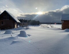 Toàn bộ căn nhà/căn hộ Log Cabin On The Lake (Kilworthy, Canada)