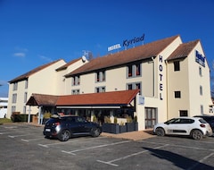 Khách sạn Hotel Kyriad Design Enzo Montlucon (Saint-Victor, Pháp)