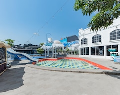 Hotelli RedDoorz @ Niagara Waterpark (Purwakarta, Indonesia)