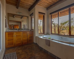 Hotel Waterbuck Game Lodge Thornybush Nature Reserve (Hoedspruit, Sydafrika)