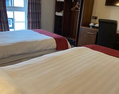 Khách sạn Scone Arms Hotel (Perth, Vương quốc Anh)