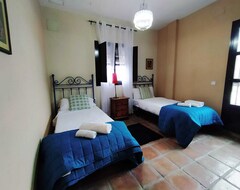 Casa/apartamento entero Chalet Cortijo Ideal For Families With Pool 20 Minutes From Seville (Utrera, España)