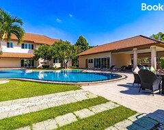 Koko talo/asunto Luxurious 6 Bedroom Mansion Close To Beach! (cas) (Cha Am, Thaimaa)