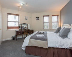 Casa/apartamento entero 5 Bed 4 Bath Wifi Sleeps 18, Parking, Dining For 18, Sea 5 Mins (Brighton, Reino Unido)