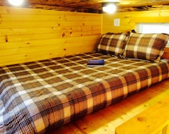 Toàn bộ căn nhà/căn hộ Shiner Shack Cabin. A Rustic Experience In A Great Location! (Newport, Hoa Kỳ)