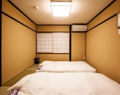 Hotel Ran Sen Qitiaohuatian Shichijo-Hanabatake (Kyoto, Japan)