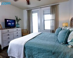 Cijela kuća/apartman Beautiful Two-bedroom Unit In The Lovely Pointe West Condo Complex (Tiki Island, Sjedinjene Američke Države)