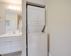 New Listing! Buchanan Suite At Historic Property 1 Bedroom 1 Bathroom Hotel Room (Marble Falls, ABD)