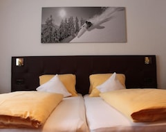Hotel Garni Dorfblick (St. Anton am Arlberg, Austria)