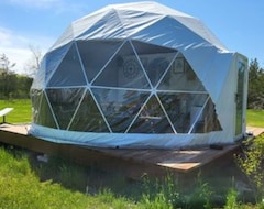 Casa/apartamento entero Experience A Dome: Unwind In The Heart Of The Bay Of Quinte! (Shannonville, Canadá)
