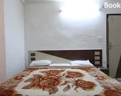 Khách sạn The Blue Vivid (Agra, Ấn Độ)