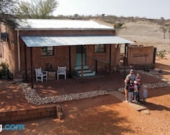 Entire House / Apartment Tigerslair Dorsland Cottage (Aranos, Namibia)
