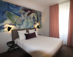 Khách sạn Hotel La Capelle Millau (Millau, Pháp)