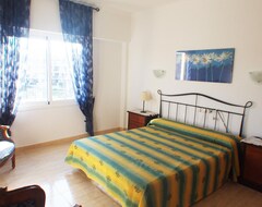 Casa/apartamento entero 3 Bedroom Apartment For 6 People With Pool And Tennis Court (Dénia, España)