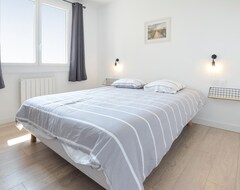 Koko talo/asunto 4 Bedroom Accommodation In Hardinvast (Hardinvast, Ranska)
