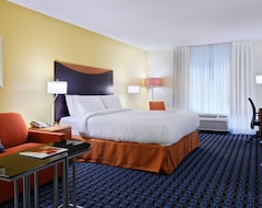 Hotel Fairfield Inn & Suites Charlotte Arrowood (Charlotte, Sjedinjene Američke Države)