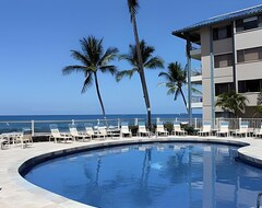 Otel Kona Reef Resort By Latour Group (Kailua-Kona, ABD)