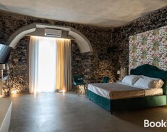 Bed & Breakfast Charme Catania Central Suite (Catania, Ý)