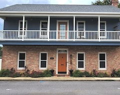 Toàn bộ căn nhà/căn hộ Two Blocks 3 Bdrm Home In The Historic District! (Pensacola, Hoa Kỳ)